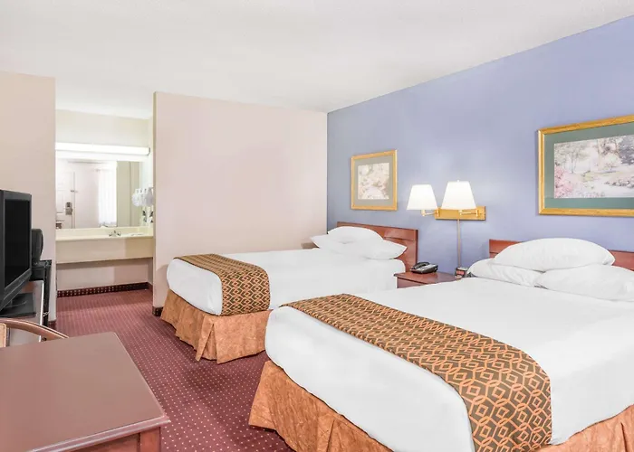 Days Inn By Wyndham Lavonia