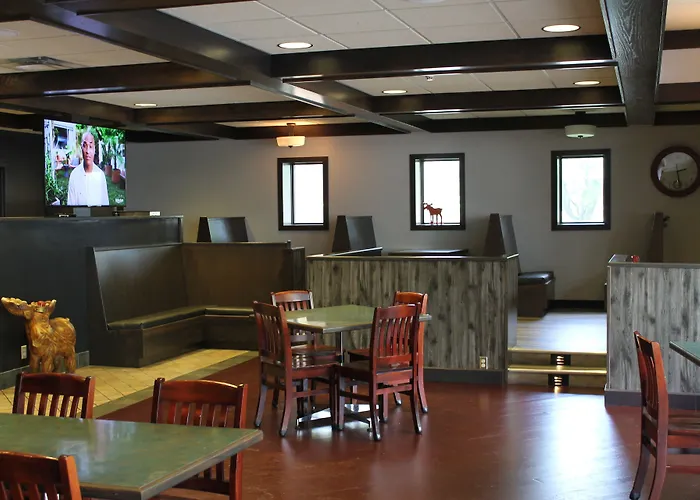 Greenwood Inn & Suites
