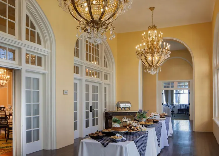 Grand Galvez Resort, Autograph Collection