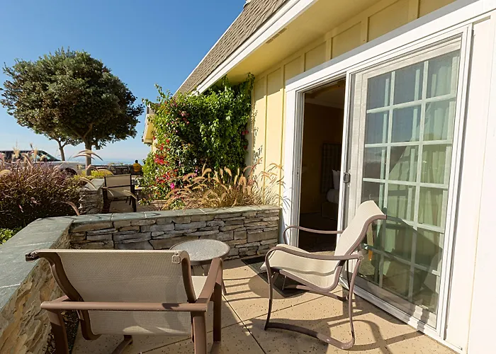 Fireside Inn On Moonstone Beach