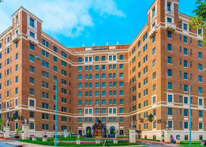 The Raphael Hotel, Autograph Collection
