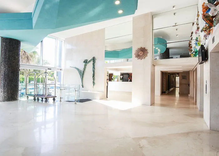 Blue Waters Hotel