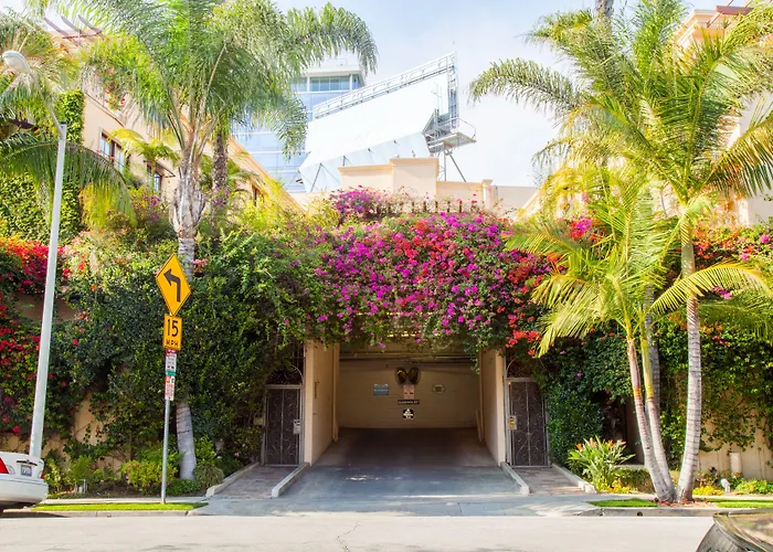 Best Western Plus Sunset Plaza Hotel