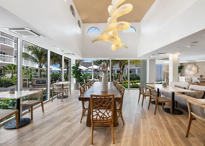 Beachcomber Resort & Club