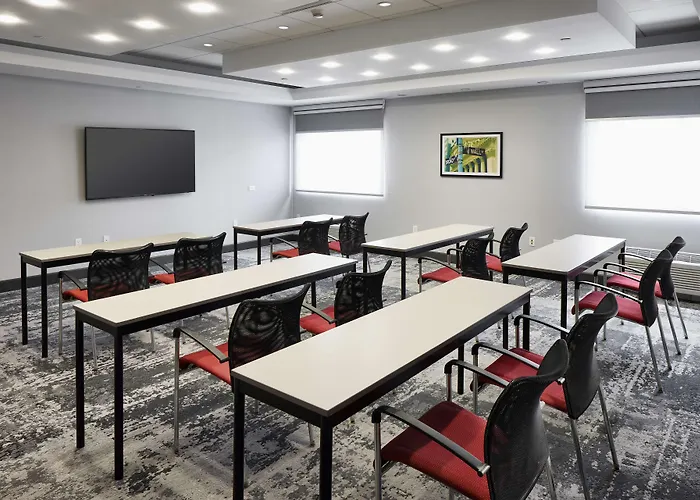 Hampton Inn Newark Airport