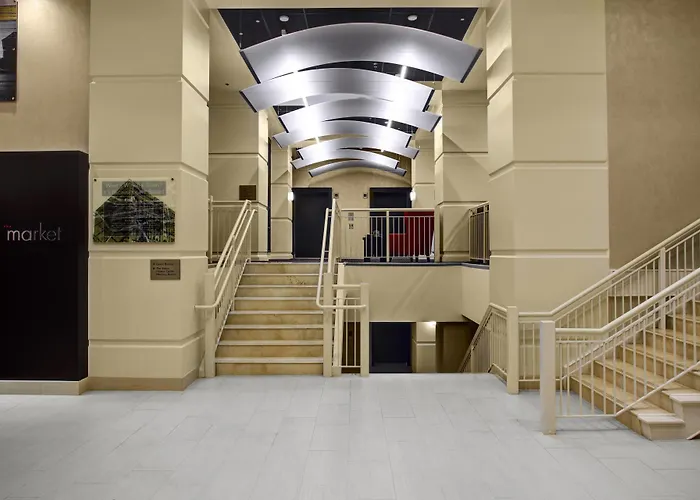 Courtyard By Marriott Columbus Downtown