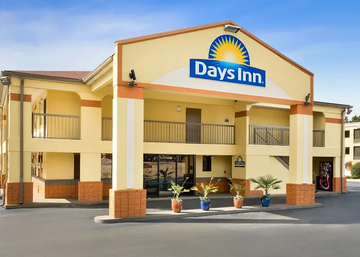 Days Inn By Wyndham Acworth