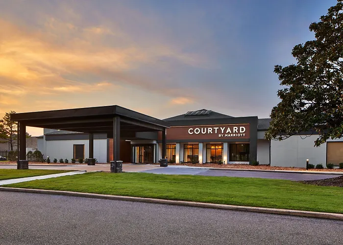Courtyard By Marriott Memphis Airport