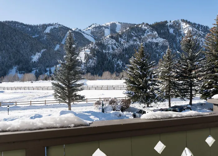 Elkhorn Village Resorts