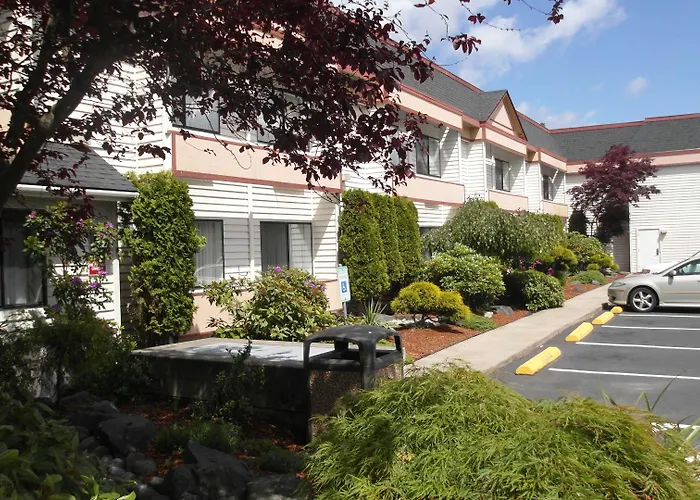 Guesthouse Inn & Suites Poulsbo