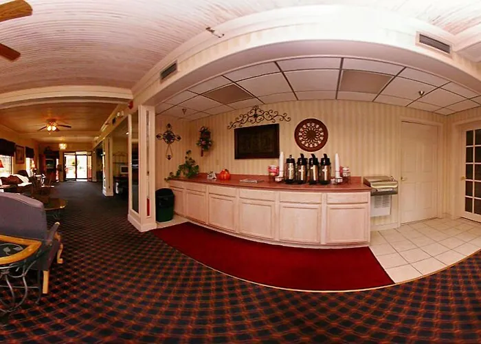 Econo Lodge Inn & Suites Philadelphia Ms
