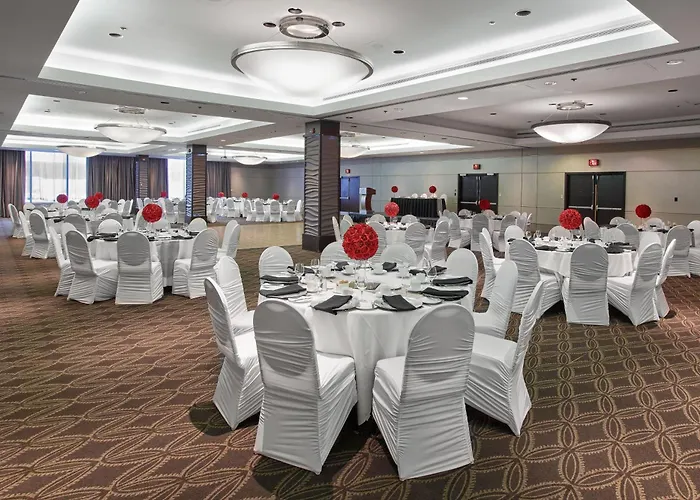 Delta Hotels By Marriott Edmonton Centre Suites