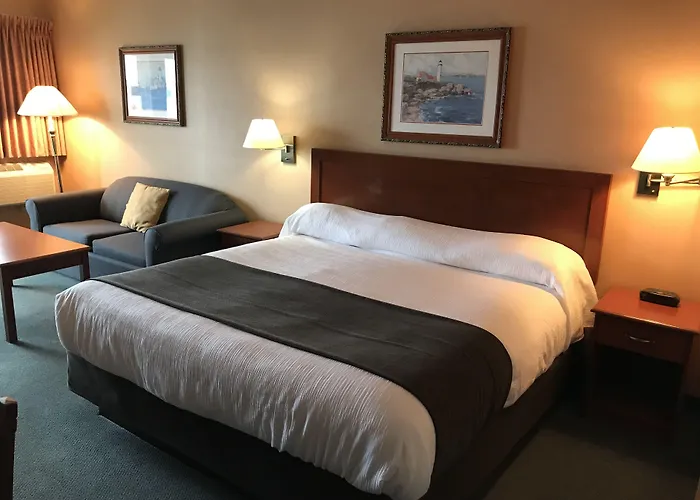 Beach Gardens Resort And Marina