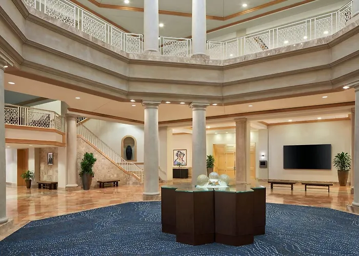 Chantilly Resorts