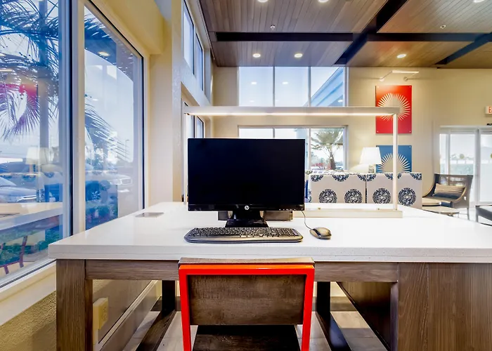 Holiday Inn Express Orange Beach - On The Beach By Ihg