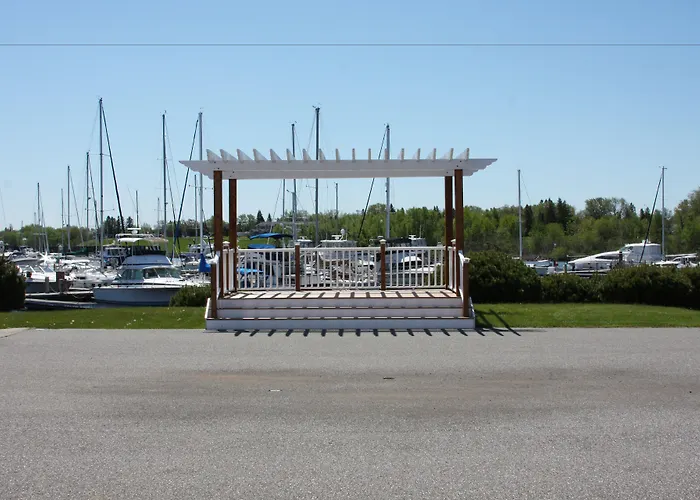 Barkers Island Inn Resort & Conference Center