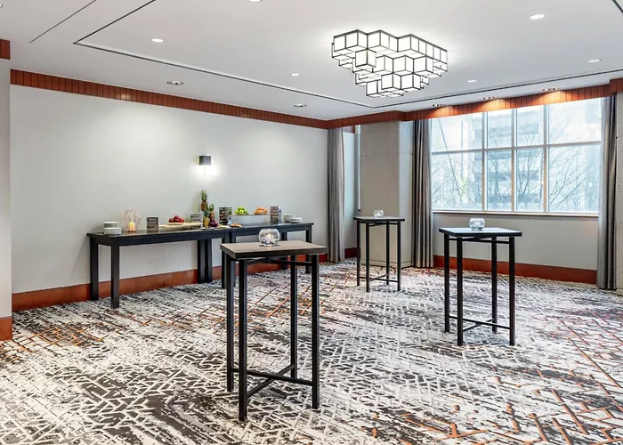 Delta Hotels By Marriott Vancouver Downtown Suites - Downtown Vancouver