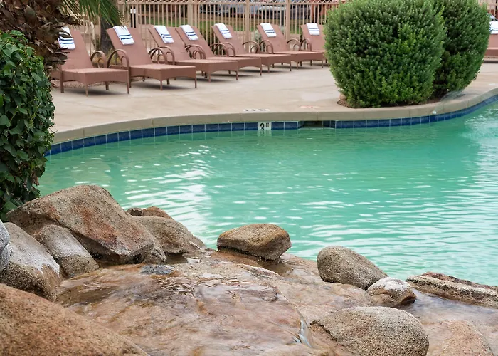 Family resorts in Mesa