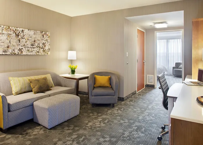 Courtyard By Marriott Pueblo