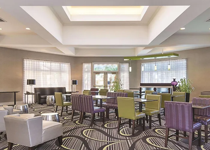 La Quinta Inn & Suites By Wyndham Ontario Airport