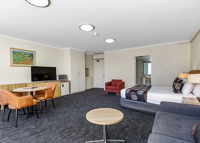 Mantra Meridien Adelaide