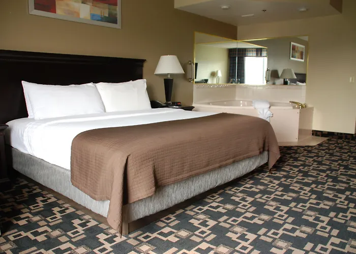 The Plaza Hotel And Suites