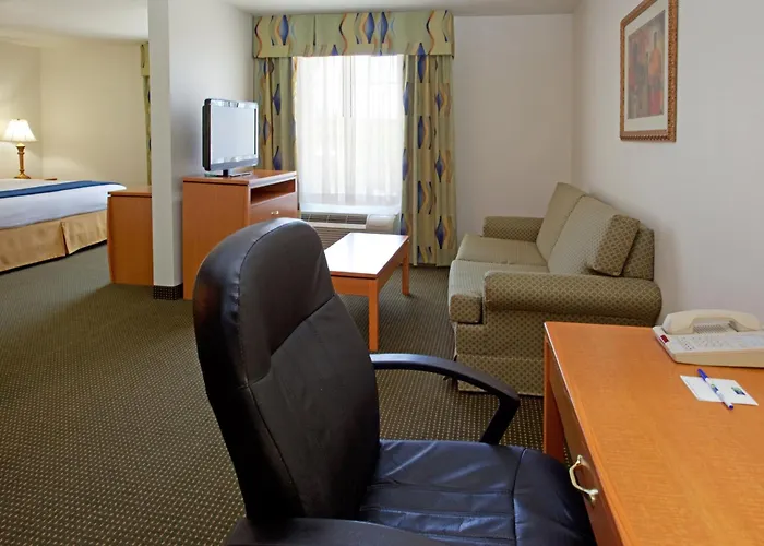 Holiday Inn Express Hotel & Suites Columbus By Ihg
