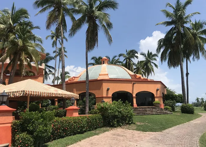 Grand Isla Navidad Golf & Spa Resort With Marina