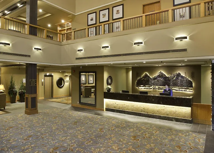 Banff Park Lodge
