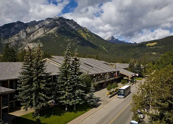 Banff Park Lodge