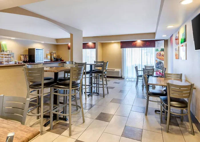 Quality Inn Falconer - Jamestown