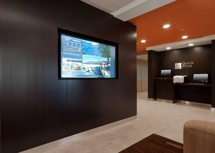 Courtyard By Marriott Palmdale