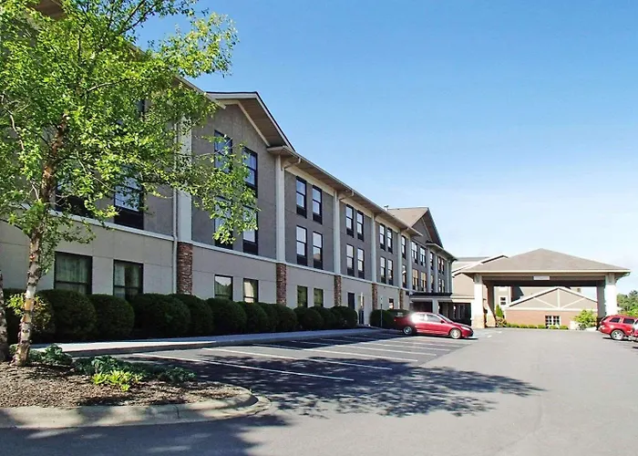 Quality Inn & Suites Boone - University Area