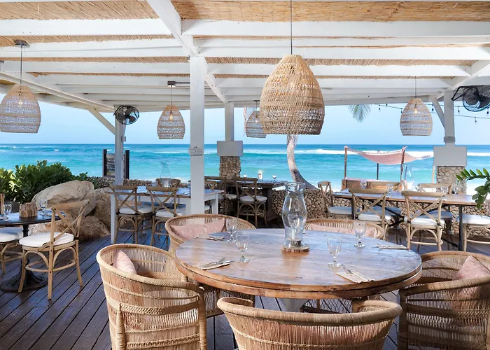 Villa Montana Beach Resort