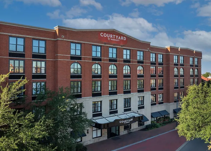 Courtyard By Marriott Savannah Downtown - Historic District