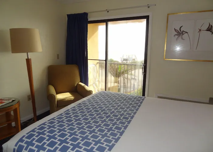 Ocean Sands Beach Boutique Inn-1 Acre Private Beach-St Augustine Historic-2 Miles-Shuttle With Downtown Tour-Heated Salt Water Pool Until 420Am-Popcorn-Cookies-New 4K Usd Black Beds- 69 Item Breakfast-Eggs-Bacon-Starbucks- Free Laundry- #904-799-Sand