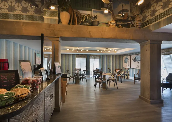 Holiday Pavilion Resort On The Boardwalk