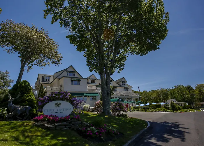 Spruce Point Inn Resort And Spa