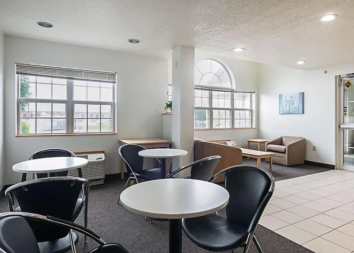 Motel 6-Sycamore, Il