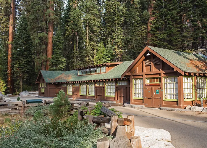 Wuksachi Lodge