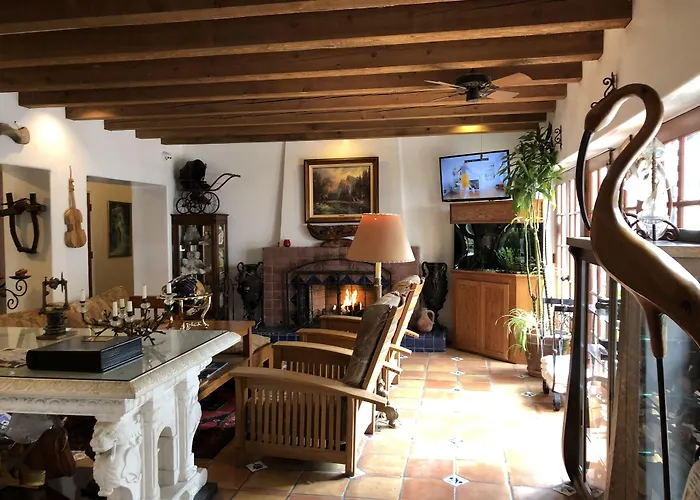 Villa Rosa Inn