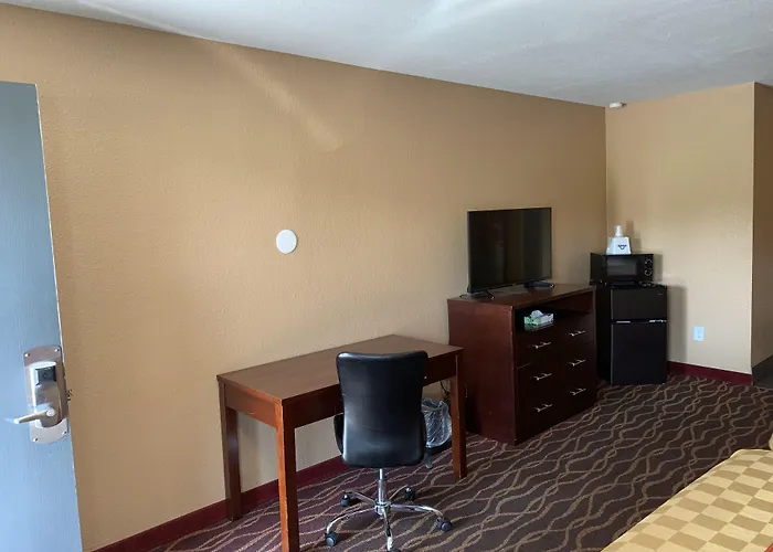 Rosewood Inn & Suites