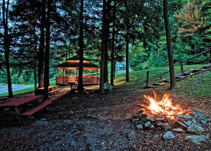 Family resorts in Albany