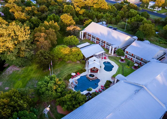 Fredericksburg Inn And Suites