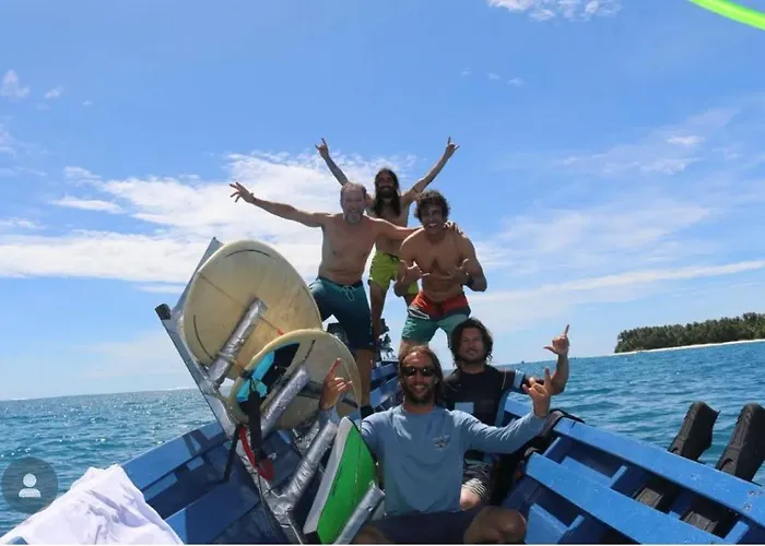 Playgrounds Sabbit Mentawai Surfcamp