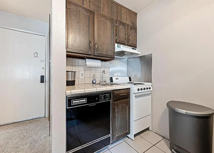 Yosemite West Condo B104