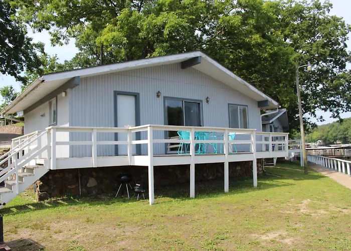 Rock Harbor Resort And Motel