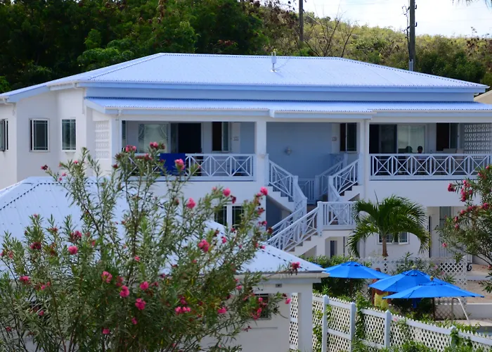 Shoal Bay Villas