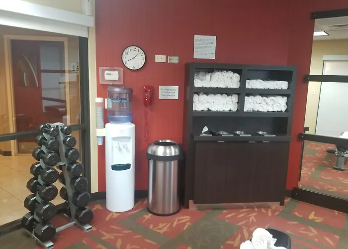 Courtyard By Marriott Salina