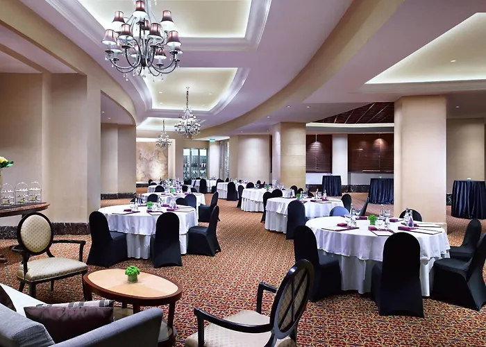 The Ritz-Carlton Jakarta, Mega Kuningan